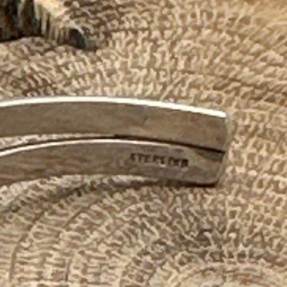 1980s Native American NAVAJO Sterling Silver & Round Onyx Sweater Cuff Bracelet - Picture 3 of 4